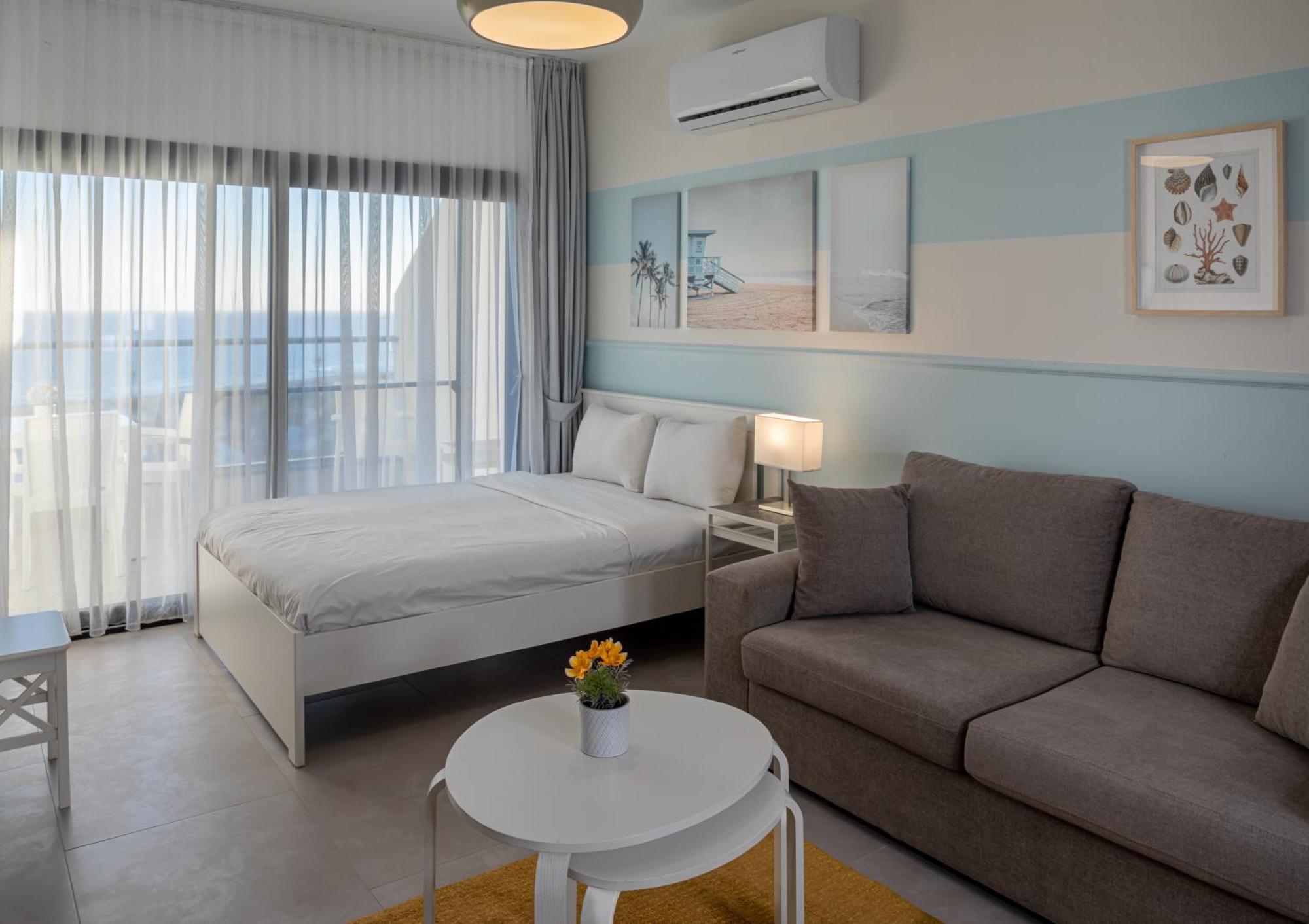 Caesar Blue Seaside Luxury Apartments Gastria Dış mekan fotoğraf